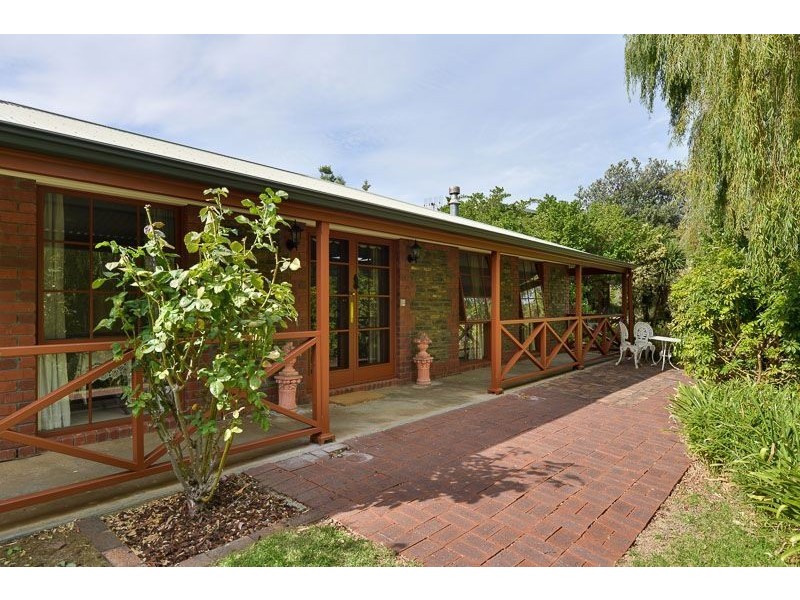 16 Solway Crescent, Encounter Bay SA 5211