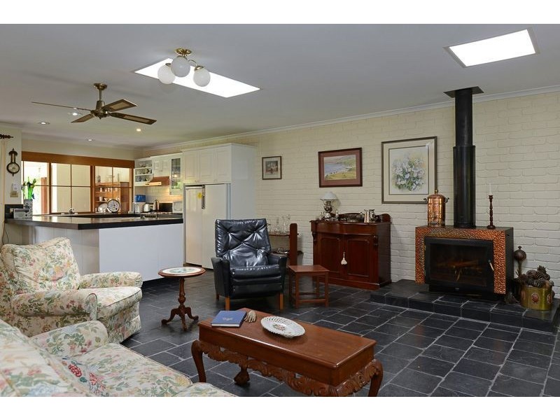 16 Solway Crescent, Encounter Bay SA 5211
