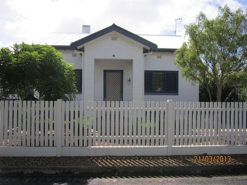 28 Graham Street, Victor Harbor SA 5211