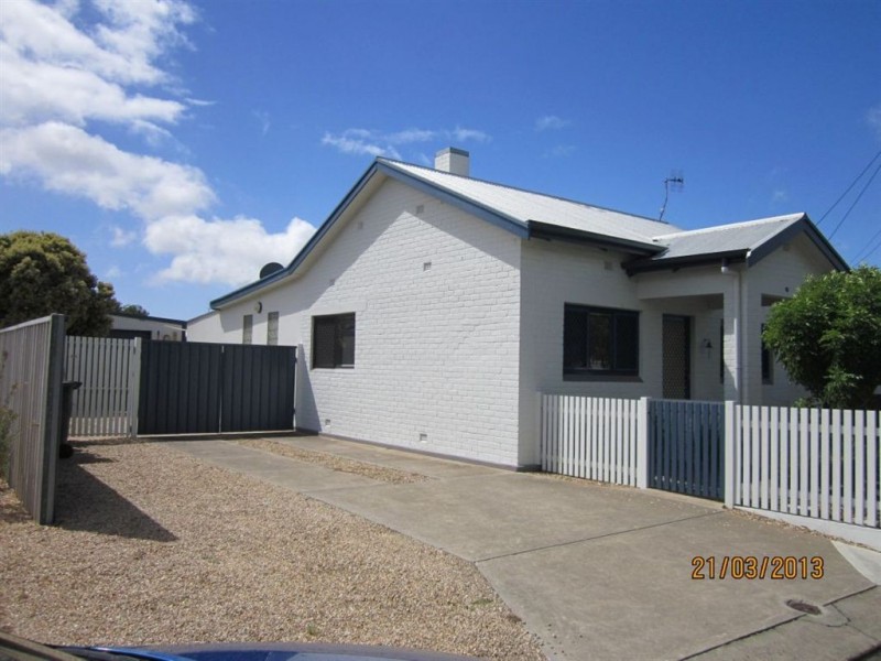 28 Graham Street, Victor Harbor SA 5211