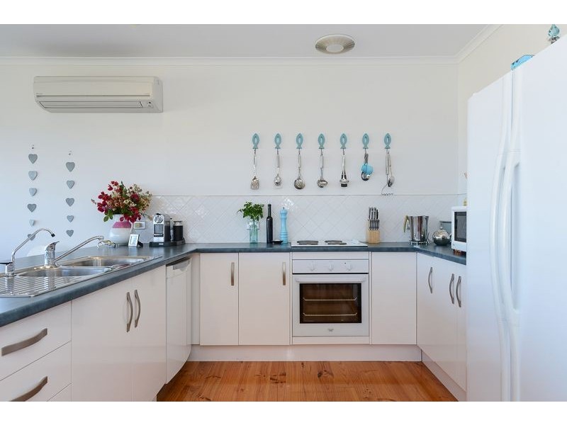 15 Kirby Street, Encounter Bay SA 5211