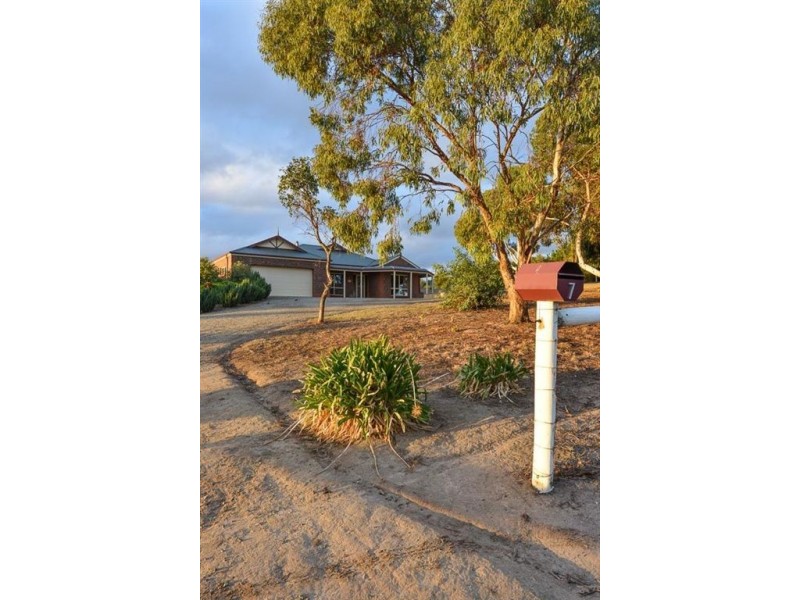 7 Arabian Court, Hindmarsh Valley SA 5211