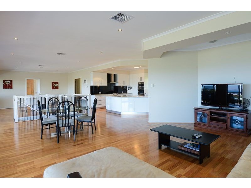 16 Theisenger Court, Encounter Bay SA 5211