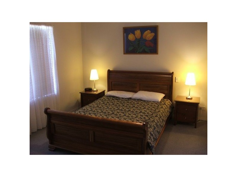 19 Charteris St, Port Elliot SA 5212