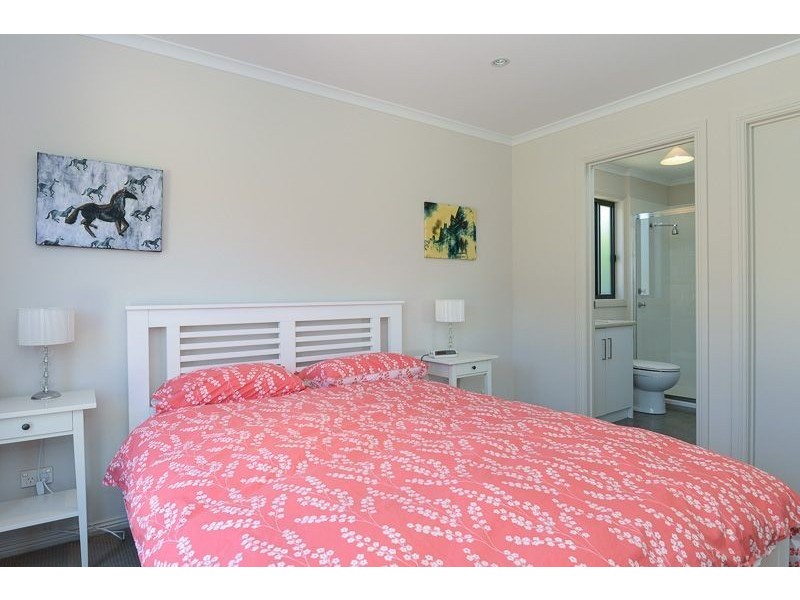 10 Watson Crescent, Port Elliot SA 5212