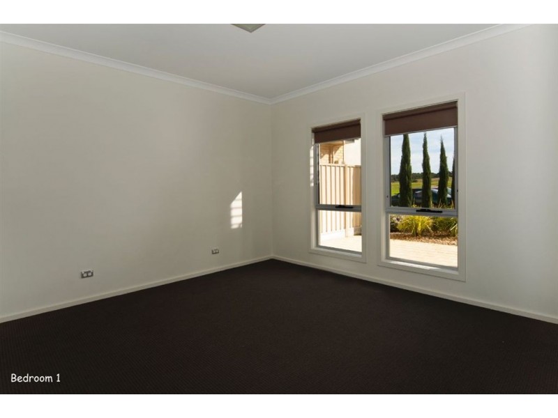 9 Blanche Parade, Hindmarsh Island SA 5214