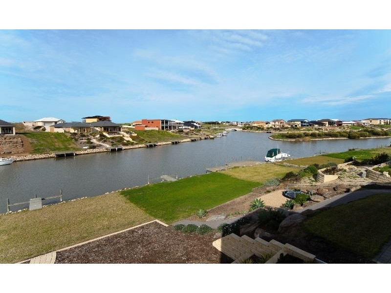 9 Blanche Parade, Hindmarsh Island SA 5214