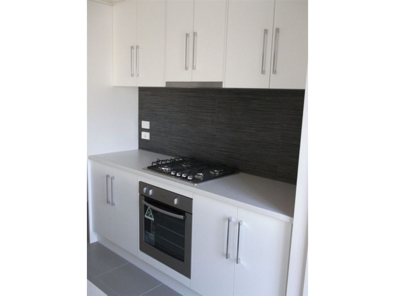 8 Shields Crescent, Encounter Bay SA 5211