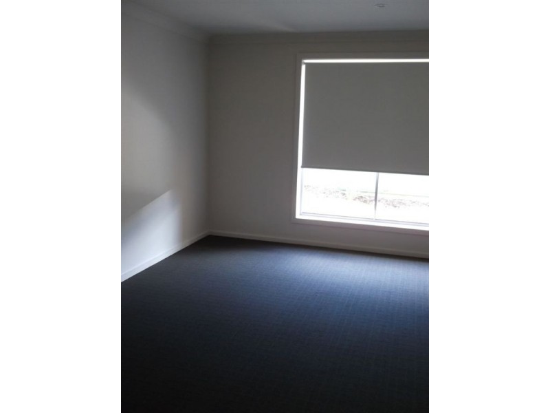 8 Shields Crescent, Encounter Bay SA 5211