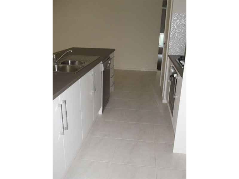 3 Shields Crescent, Encounter Bay SA 5211