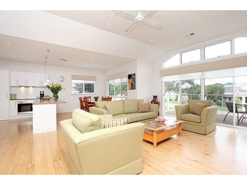 18 Whalers Road, Encounter Bay SA 5211