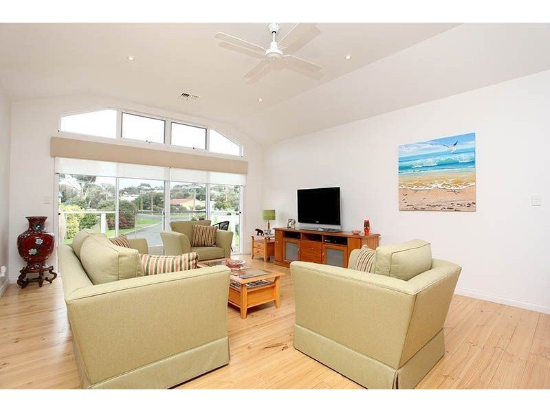 18 Whalers Road, Encounter Bay SA 5211