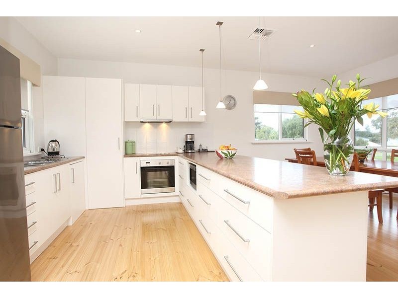 18 Whalers Road, Encounter Bay SA 5211