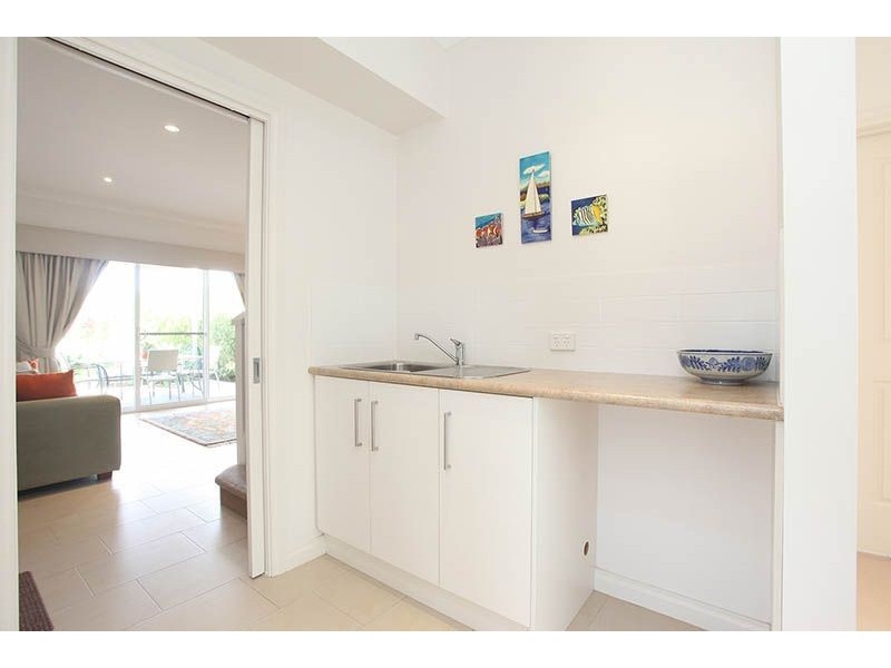 18 Whalers Road, Encounter Bay SA 5211