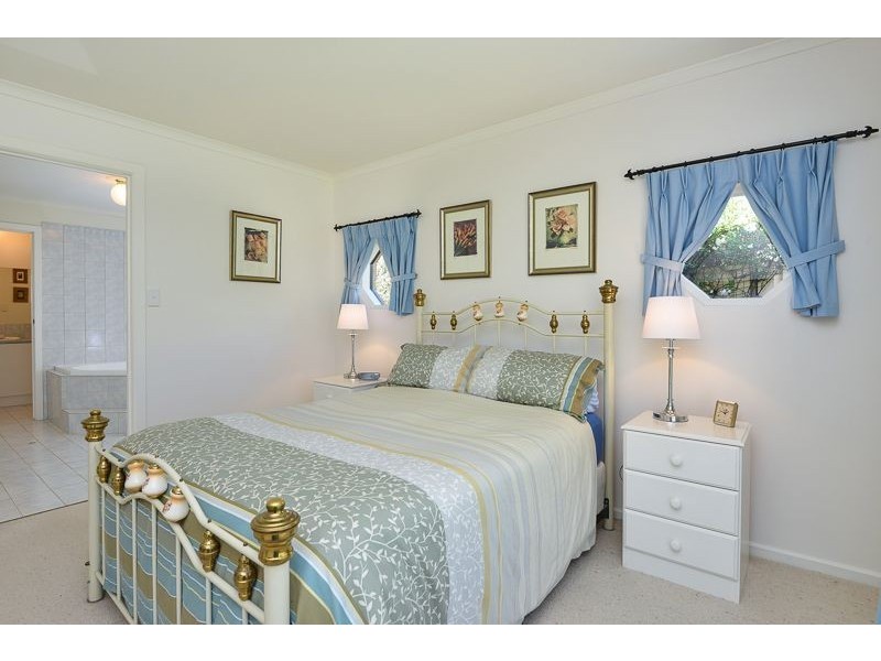 9 Hooghly Court, Mccracken SA 5211