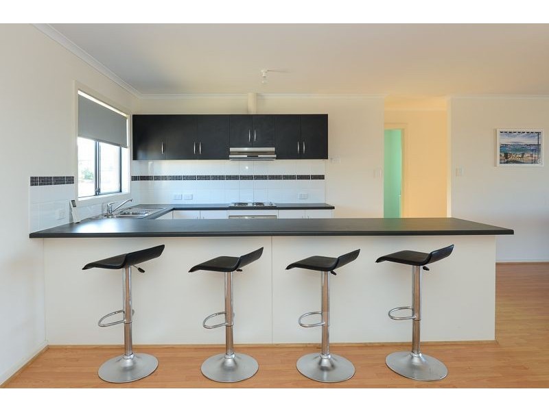 12 Minnamoora Ct, Encounter Bay SA 5211