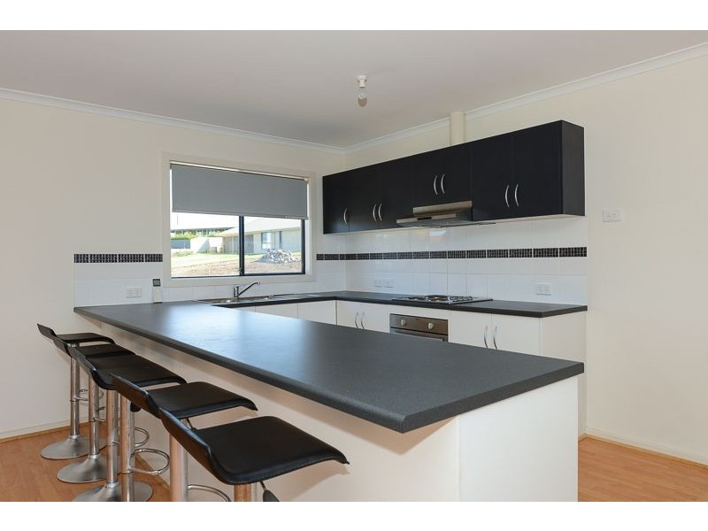 12 Minnamoora Ct, Encounter Bay SA 5211