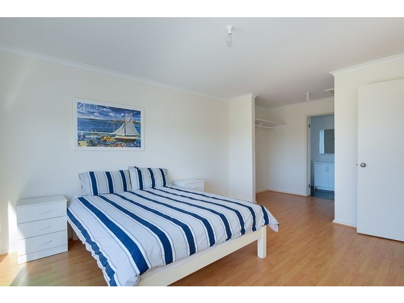 12 Minnamoora Ct, Encounter Bay SA 5211