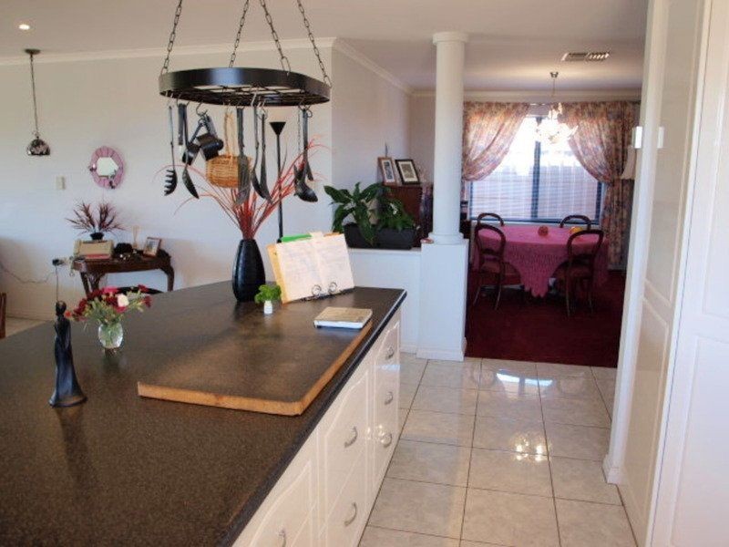 56 Britannia Parade, Hindmarsh Island SA 5214