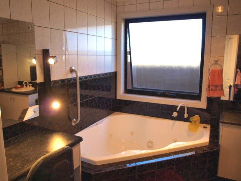 56 Britannia Parade, Hindmarsh Island SA 5214