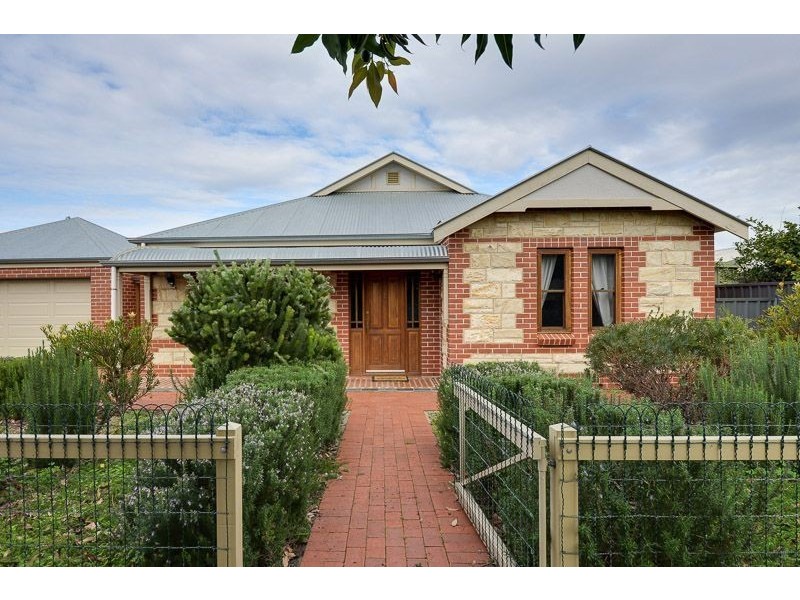 30 Sturt Street, Victor Harbor SA 5211