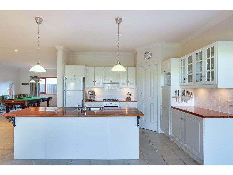 30 Sturt Street, Victor Harbor SA 5211