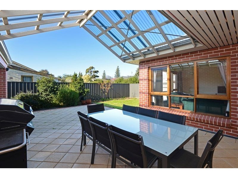 30 Sturt Street, Victor Harbor SA 5211