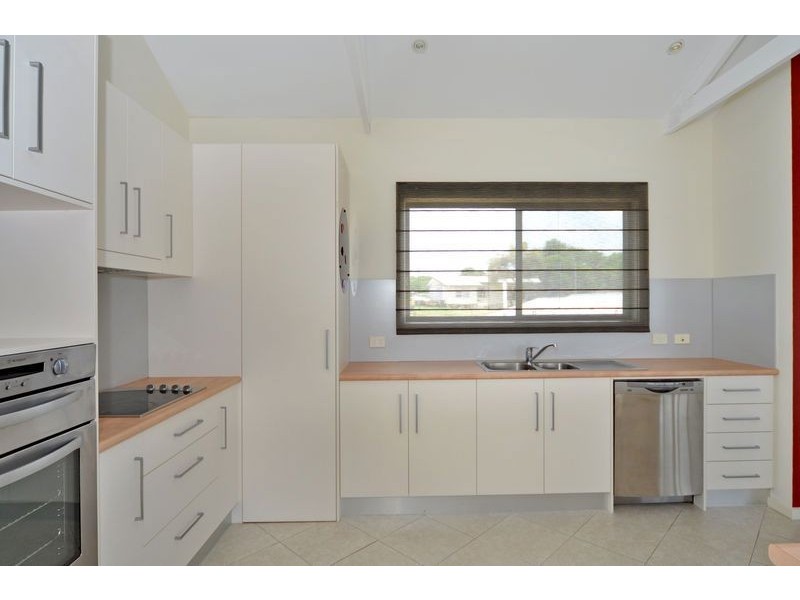 6 Jolly Street, Hindmarsh Island SA 5214