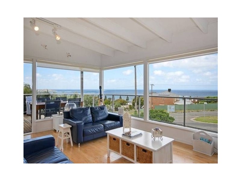 8 Wright Terrace, Encounter Bay SA 5211