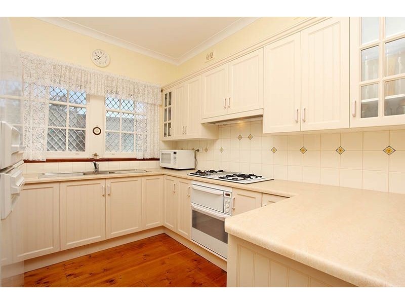 2 Antrim Street, Victor Harbor SA 5211