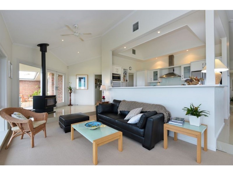 67 Ferrier Drive, Victor Harbor SA 5211