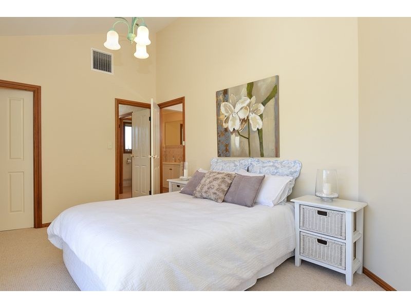 3 First Avenue, Hayborough SA 5211