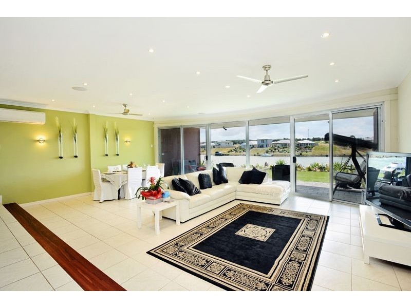 14 Britannia Parade, Hindmarsh Island SA 5214