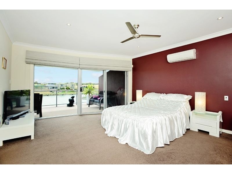 14 Britannia Parade, Hindmarsh Island SA 5214