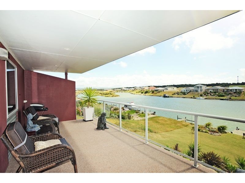 14 Britannia Parade, Hindmarsh Island SA 5214