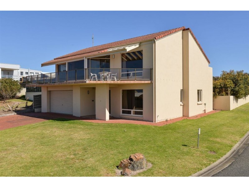 1 Peroomba Terrace, Hayborough SA 5211