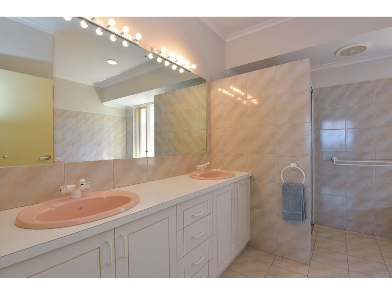 1 Peroomba Terrace, Hayborough SA 5211