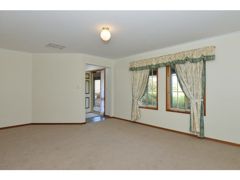 18 Sinclair Street, Hayborough SA 5211