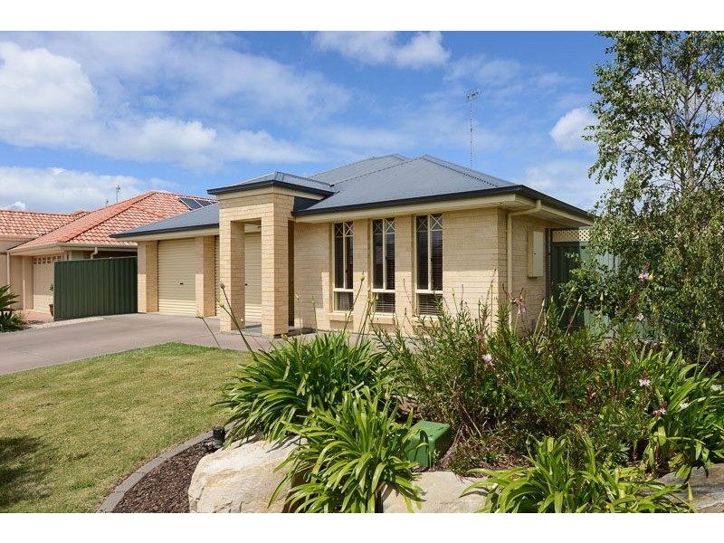 2 Manning Avenue, Encounter Bay SA 5211