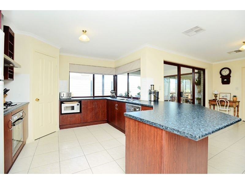 12 Emerald Drive, Hayborough SA 5211