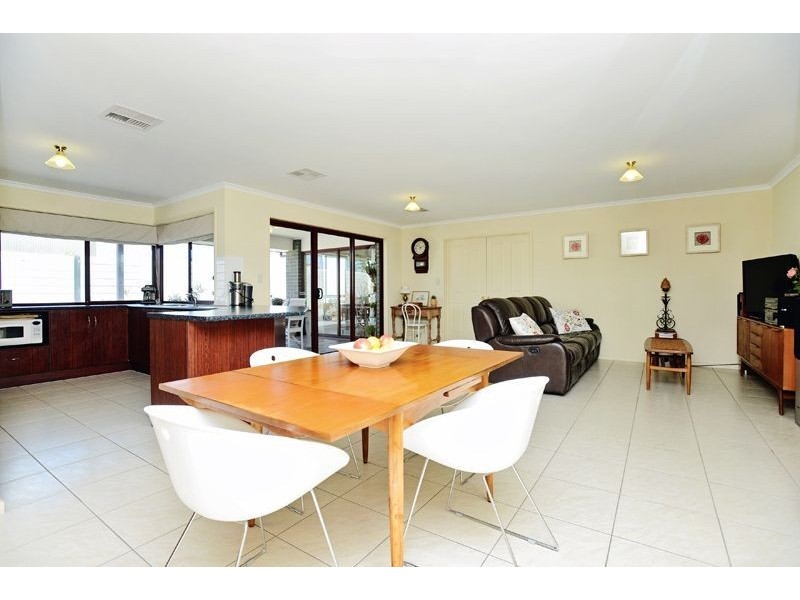 12 Emerald Drive, Hayborough SA 5211