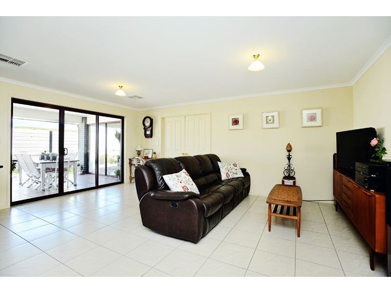 12 Emerald Drive, Hayborough SA 5211