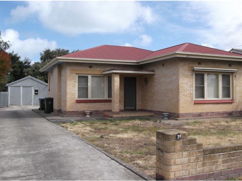 38 Newland Street, Victor Harbor SA 5211