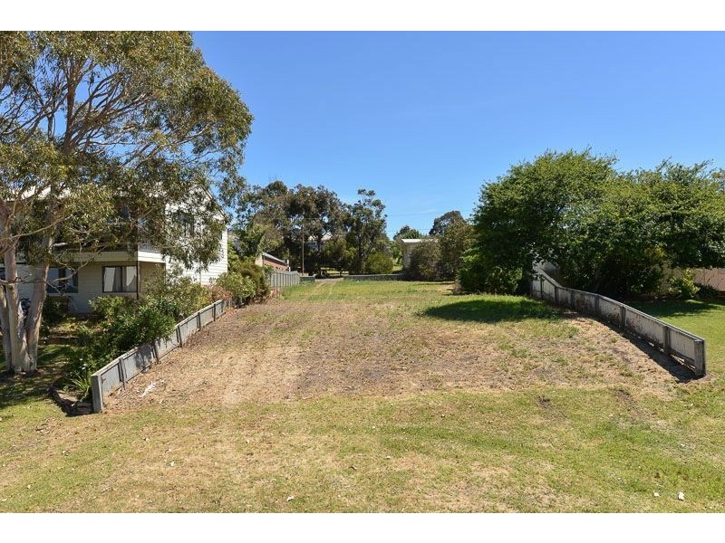 12 Nevin Avenue, Encounter Bay SA 5211