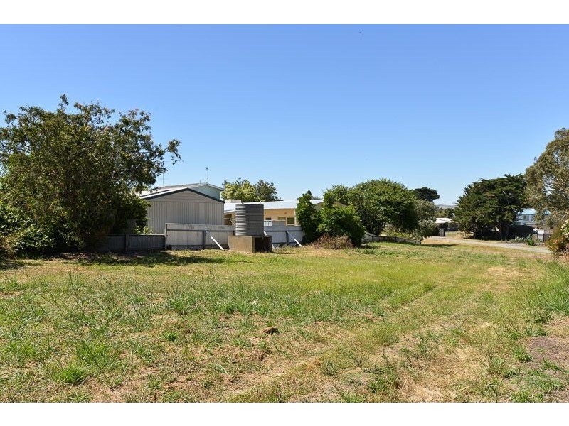 12 Nevin Avenue, Encounter Bay SA 5211