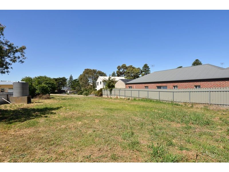 12 Nevin Avenue, Encounter Bay SA 5211