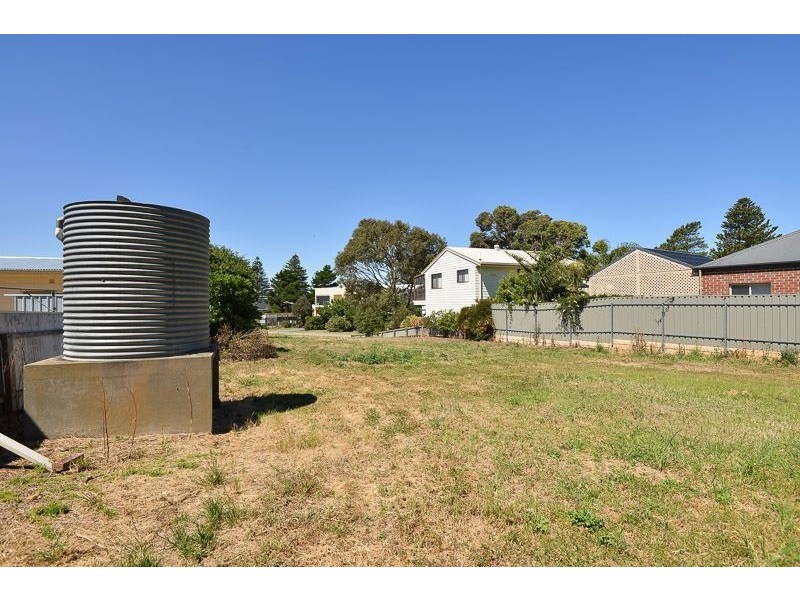 12 Nevin Avenue, Encounter Bay SA 5211