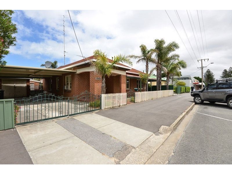 54 Victoria Street, Victor Harbor SA 5211