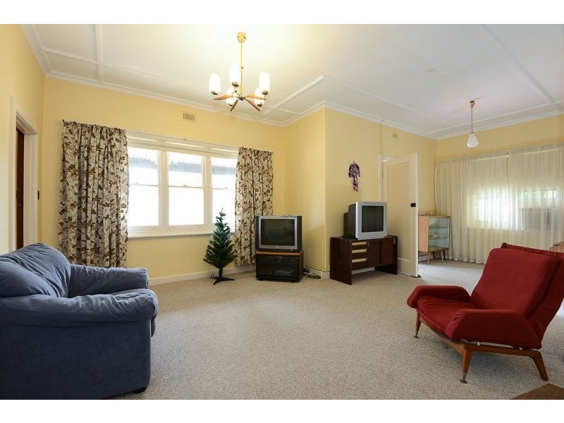 54 Victoria Street, Victor Harbor SA 5211