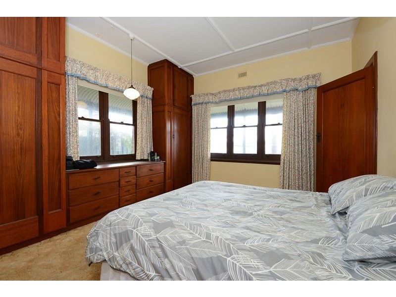 54 Victoria Street, Victor Harbor SA 5211